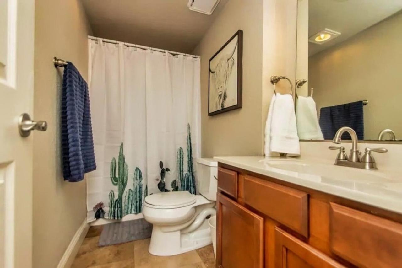 Boho Lakefront Condo With Stunning Views! Hawes Екстер'єр фото
