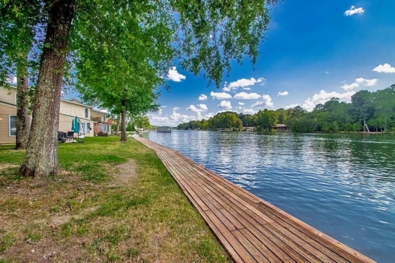 Boho Lakefront Condo With Stunning Views! Hawes Екстер'єр фото
