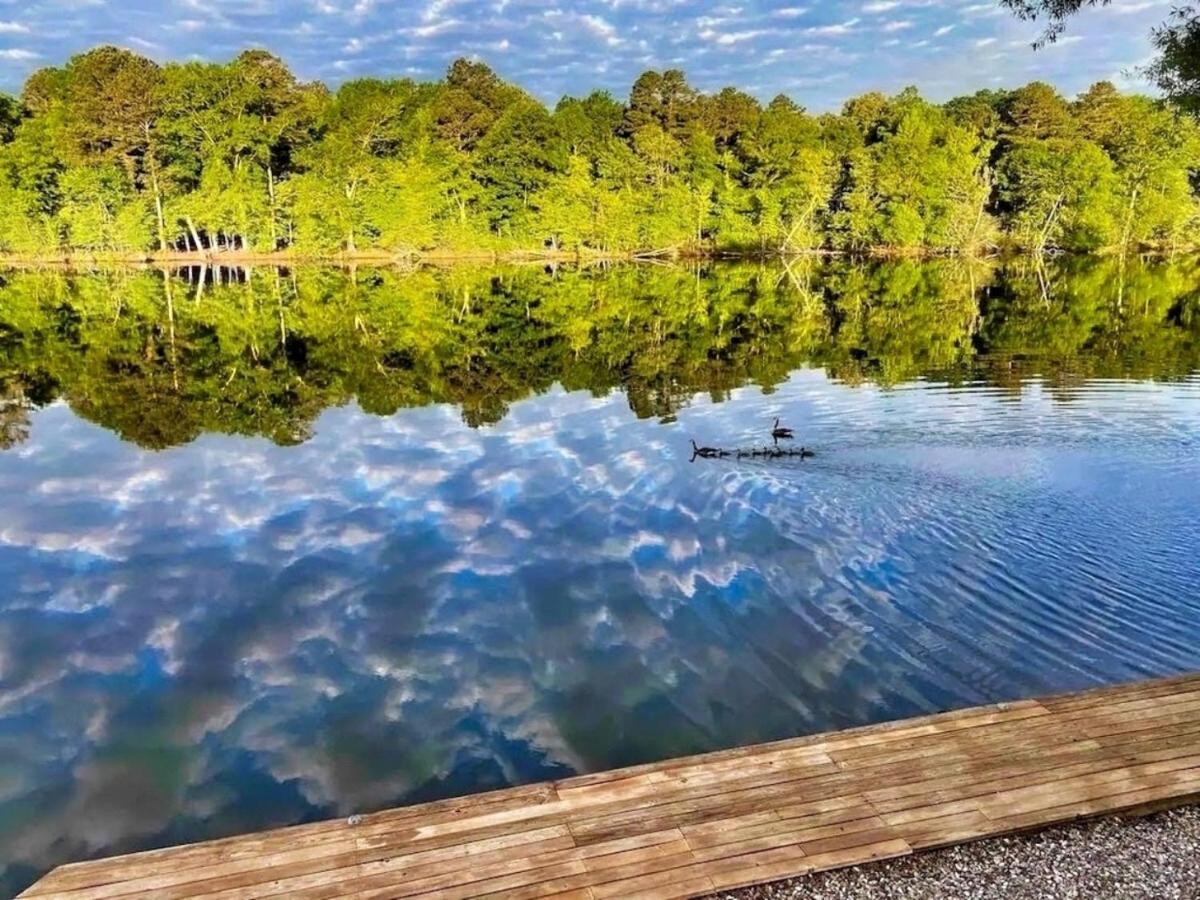 Boho Lakefront Condo With Stunning Views! Hawes Екстер'єр фото